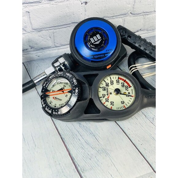 Mares Beta And Aeris Gauge With Compass Used - Picture 3 of 11